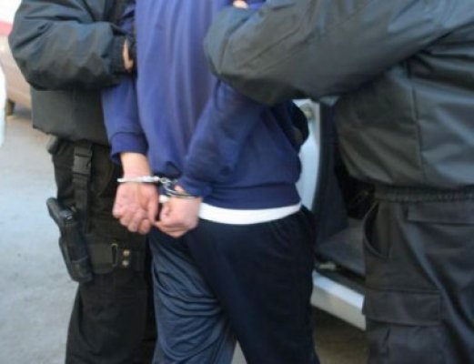 Minor din Corbu, hoţ cu acte-n regulă: a furat din curţile localnicilor